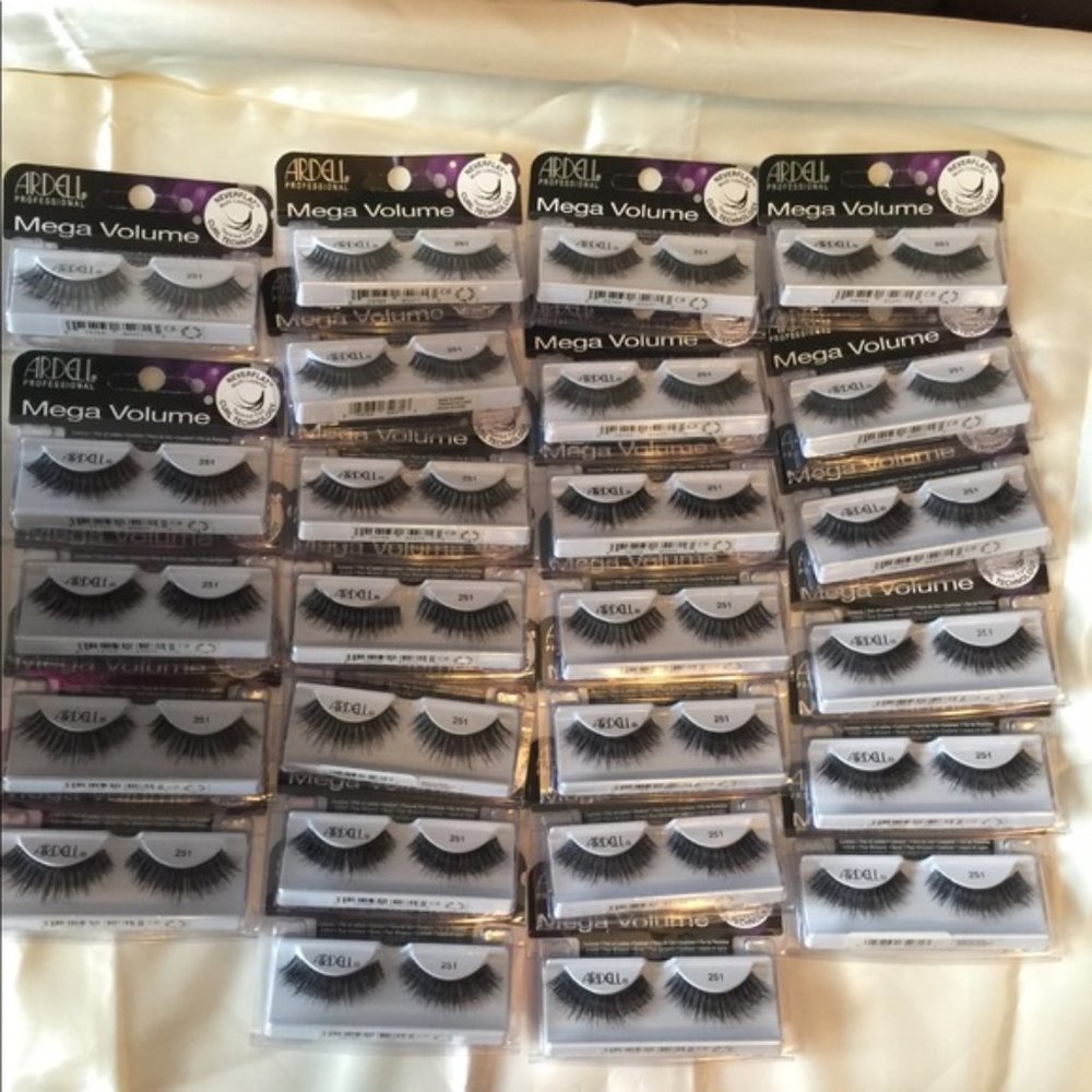 COPY - Bundle of 30 ARDELL Eyelashes #251 for CAR…